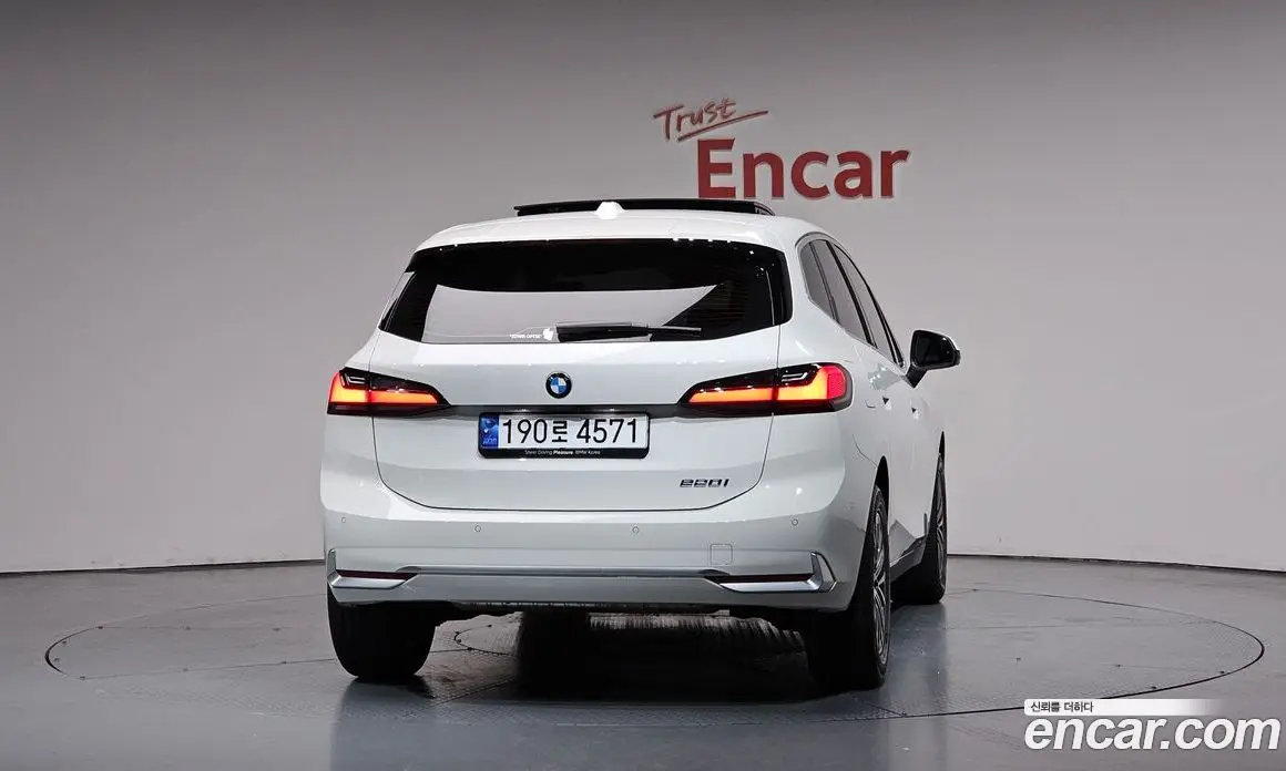 BMW 2 серия 2024 2.0 автомат (гидро), фото 3
