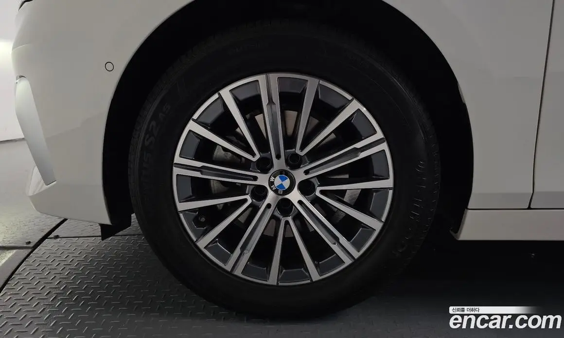 BMW 2 серия 2024 2.0 автомат (гидро), фото 4