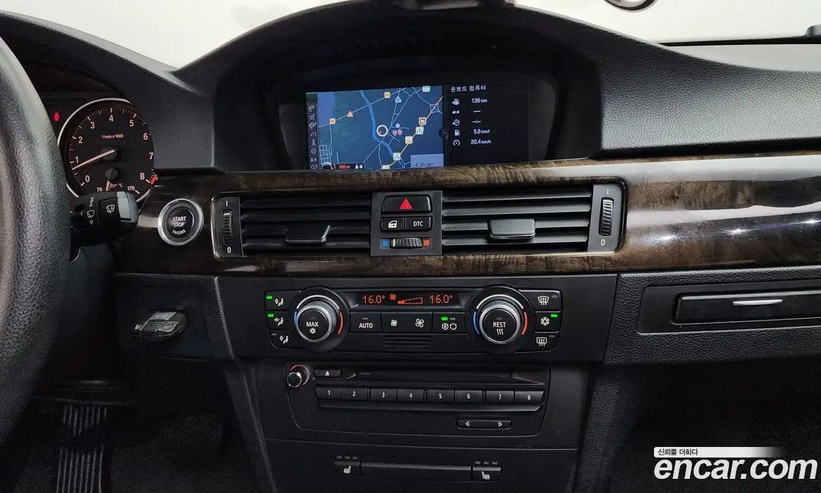 BMW 3 серия 2009 3.0 автомат (гидро), фото 12