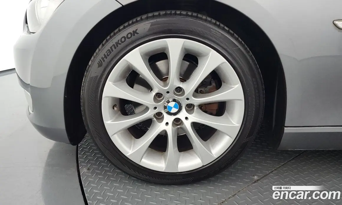 BMW 3 серия 2009 3.0 автомат (гидро), фото 5