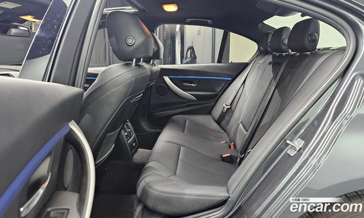 BMW 3 серия 2017 2.0 автомат (гидро), фото 19