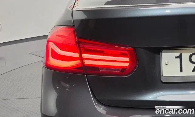BMW 3 серия 2017 2.0 автомат (гидро), миниатюра 9