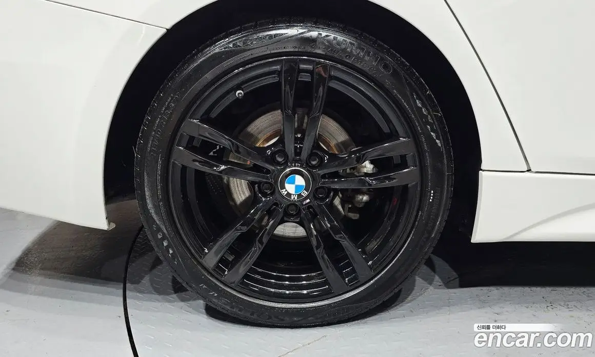 BMW 3 серия 2017 2.0 автомат (гидро), фото 5