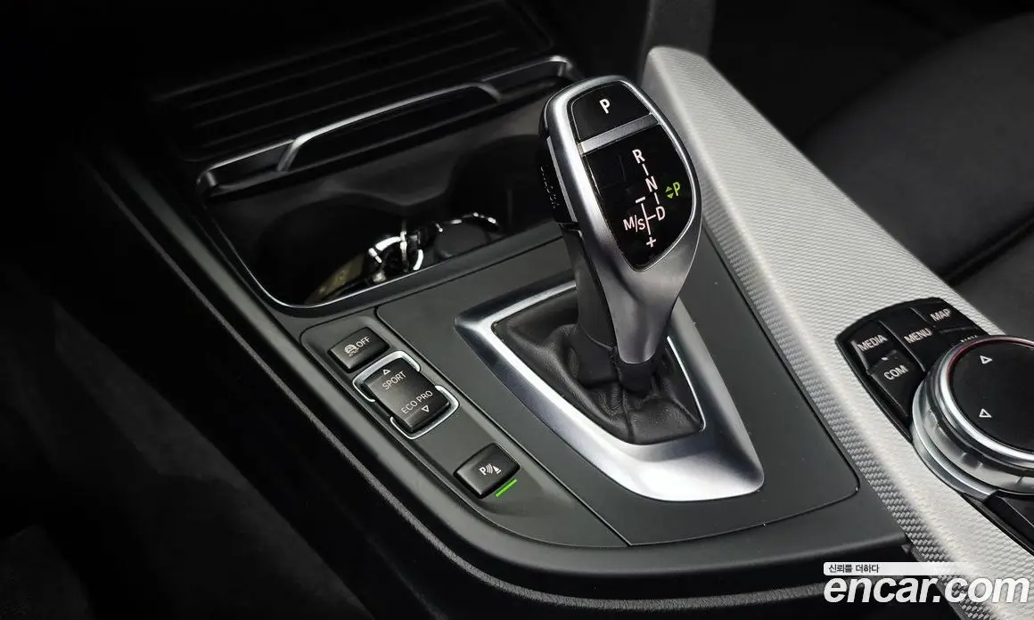 BMW 3 серия 2017 2.0 автомат (гидро), фото 9