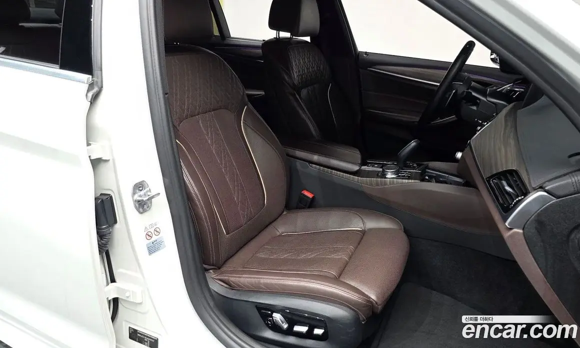 BMW 5 серия 2018 2.0 автомат (гидро), фото 9