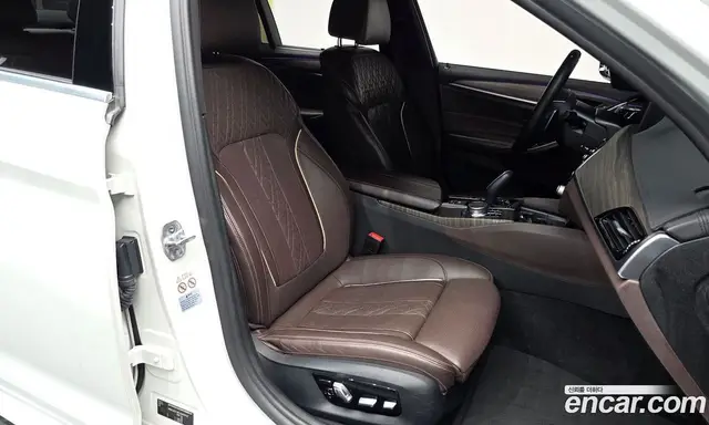 BMW 5 серия 2018 2.0 автомат (гидро), миниатюра 9