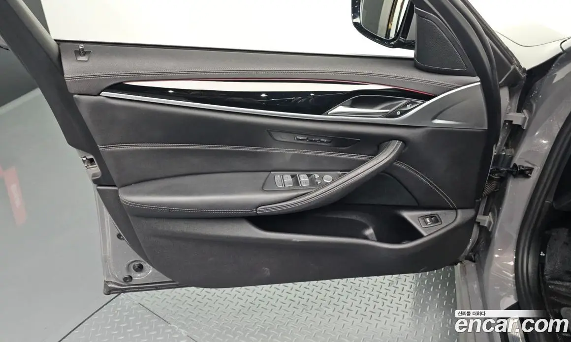 BMW 5 серия 2020 2.0 автомат (гидро), фото 13
