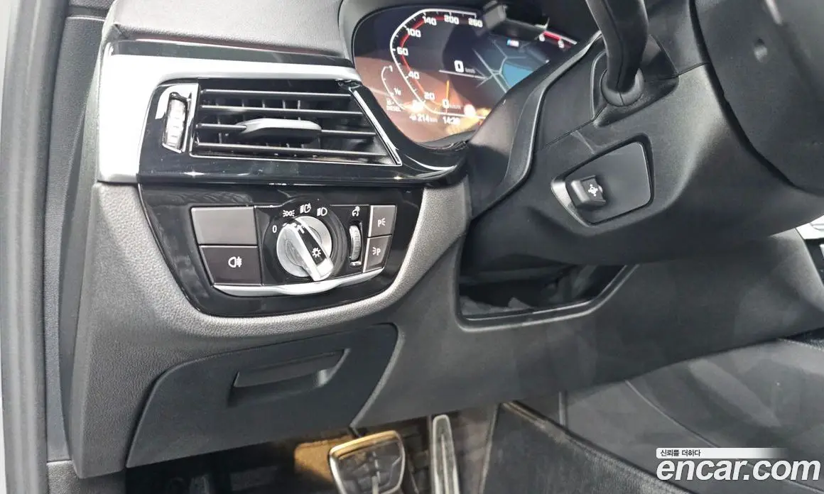 BMW 5 серия 2020 2.0 автомат (гидро), фото 22