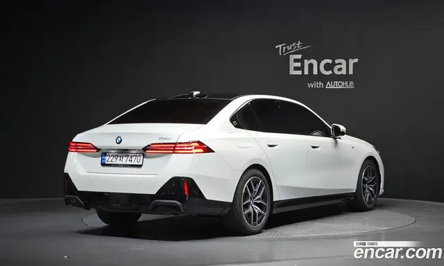 BMW 5 серия 2024 2.0 автомат (гидро), миниатюра 2