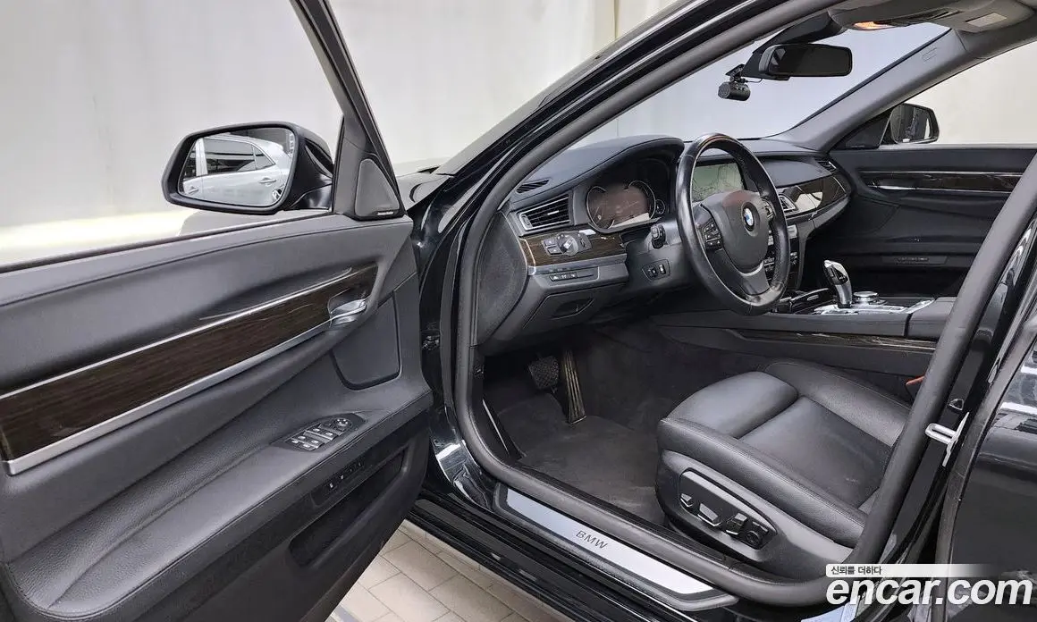 BMW 7 серия 2015 3.0 автомат (гидро), фото 13