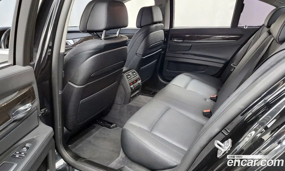 BMW 7 серия 2015 3.0 автомат (гидро), фото 16