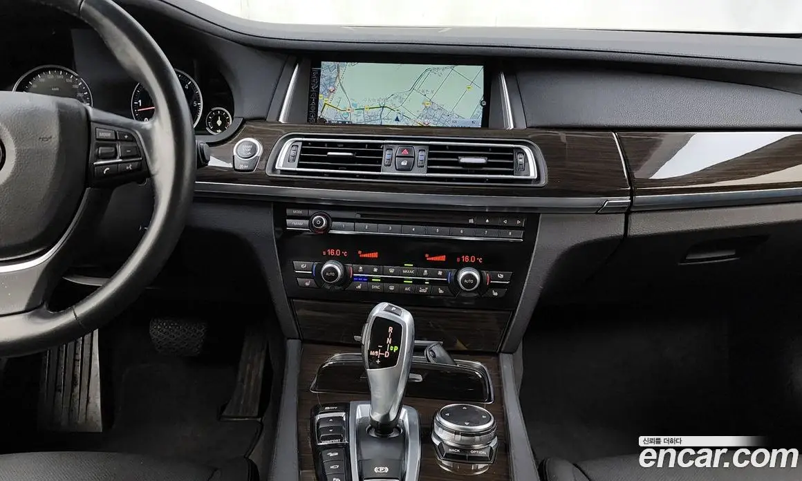 BMW 7 серия 2015 3.0 автомат (гидро), фото 20