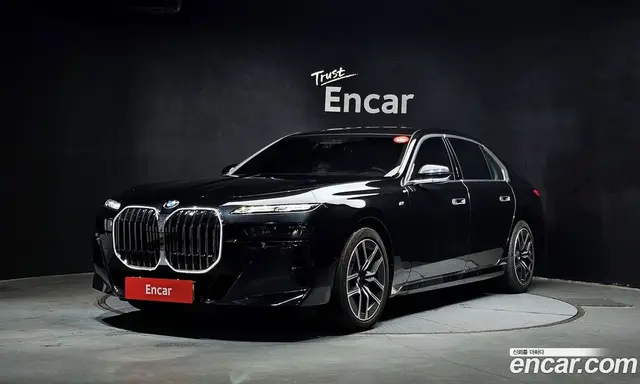 BMW 7 серия, 2025, 20 787 км