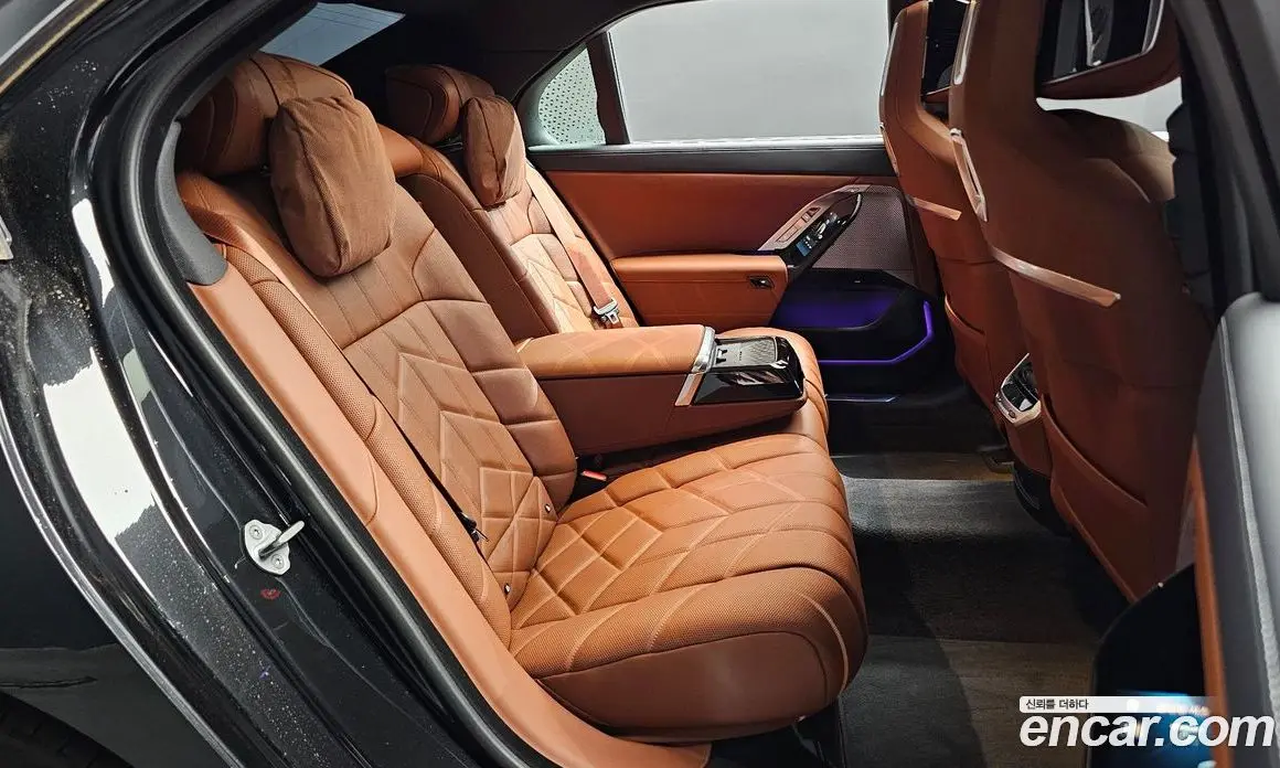 BMW 7 серия 2025 3.0 автомат (гидро), фото 18