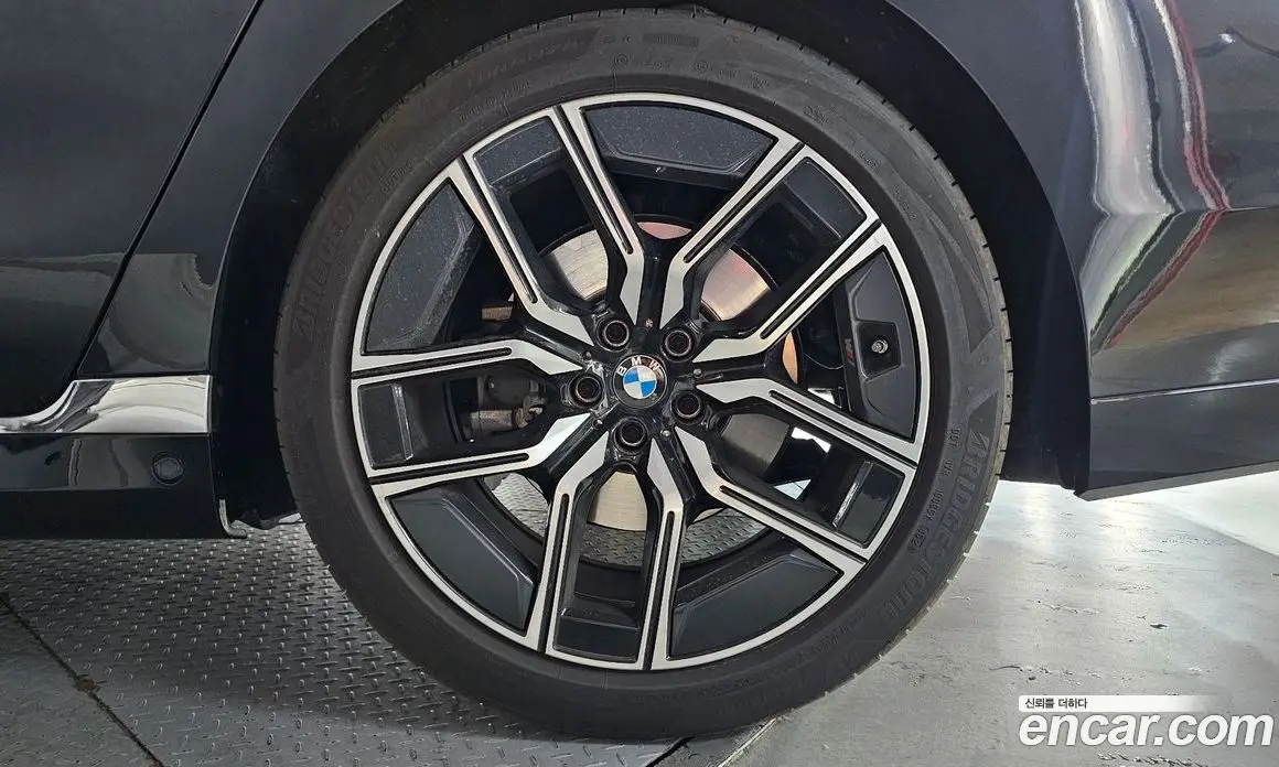 BMW 7 серия 2025 3.0 автомат (гидро), фото 7