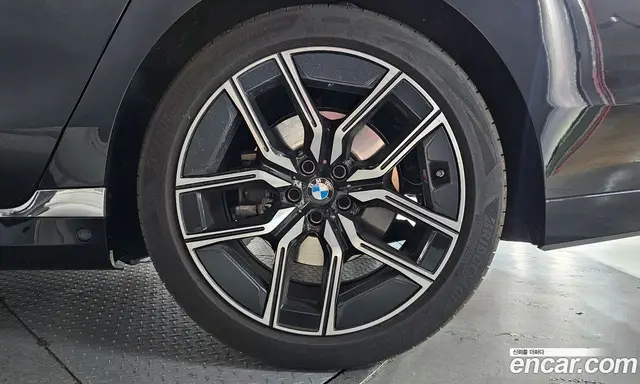 BMW 7 серия 2025 3.0 автомат (гидро), миниатюра 7