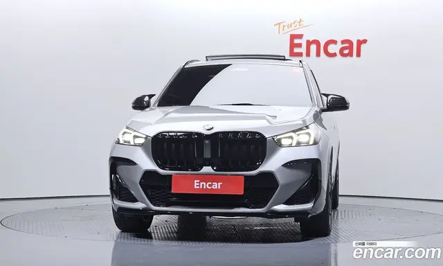 BMW X1 2024 2.0 автомат (гидро), миниатюра 3