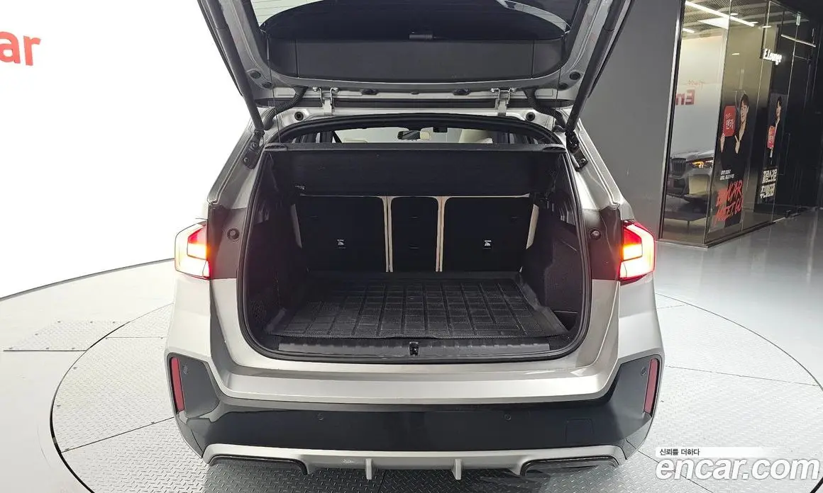 BMW X1 2024 2.0 автомат (гидро), фото 31