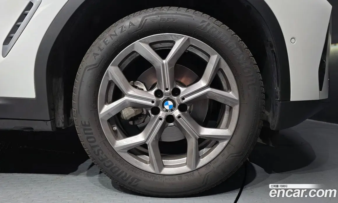BMW X3 2023 2.0 автомат (гидро), фото 5