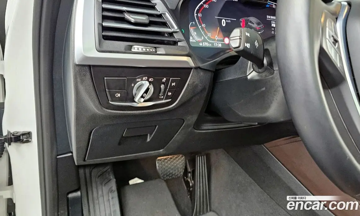 BMW X4 2022 2.0 автомат (гидро), фото 16