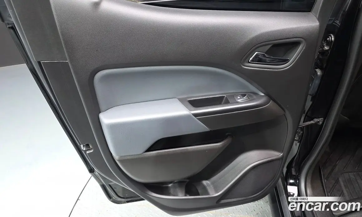Chevrolet Colorado 2021 3.6 автомат (гидро), фото 15
