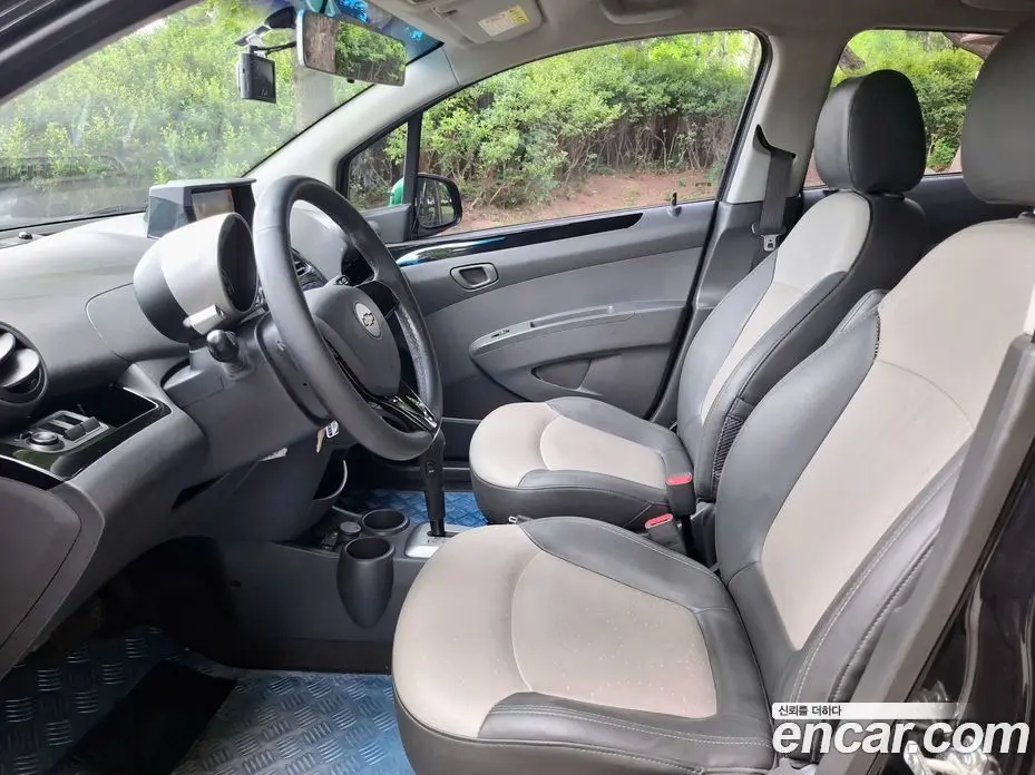 Chevrolet Spark 2011 1.0 автомат (гидро), фото 9