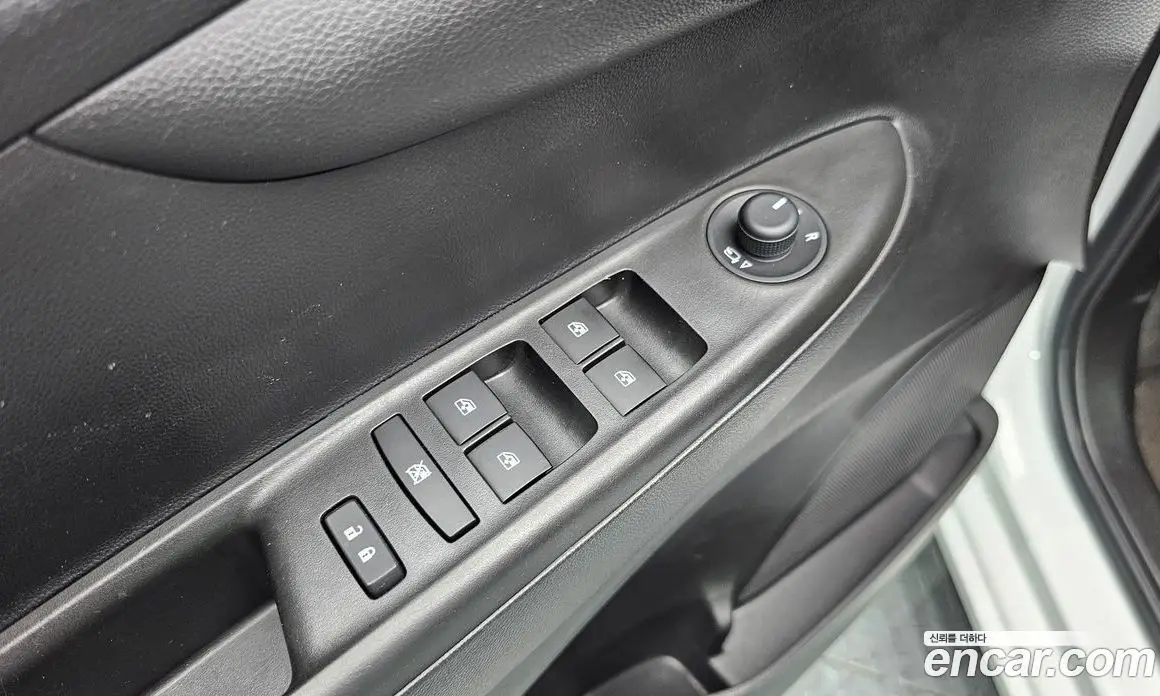 Chevrolet Spark 2016 1.0 автомат (гидро), фото 29
