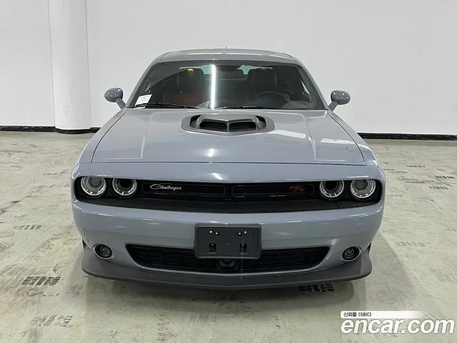 Dodge Challenger 2021 5.7 автомат (гидро), фото 2 Dodge Challenger 2021 5.7 автомат (гидро), фото 2