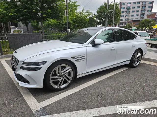 Genesis G80, 2025, 22 000 км