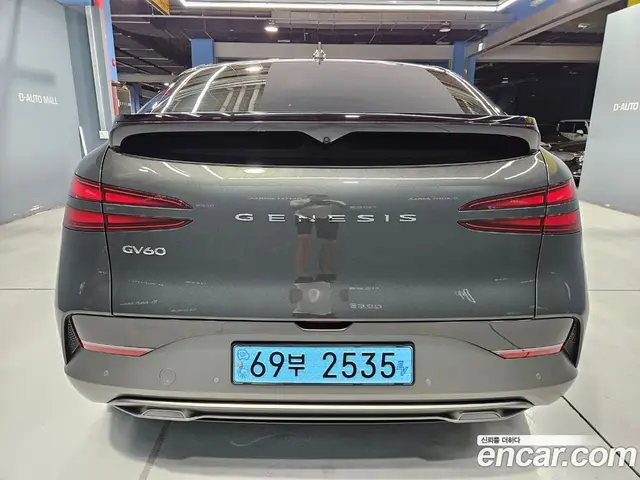 Genesis GV60 2024 0.1 автомат (гидро), миниатюра 2