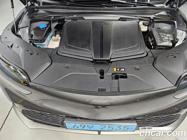 Genesis GV60 2024 0.1 автомат (гидро), миниатюра 8
