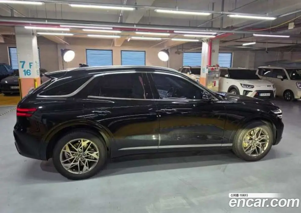 Genesis GV70 2023 2.5 автомат (гидро), фото 12