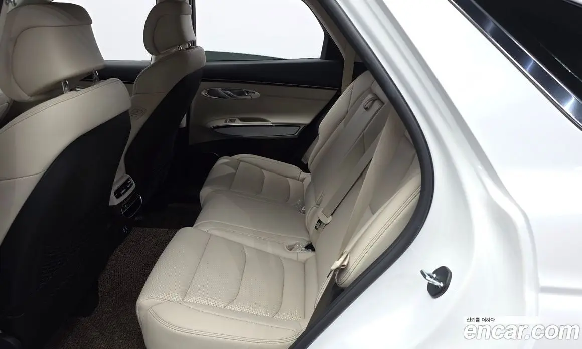 Genesis GV70 2024 2.5 автомат (гидро), фото 16