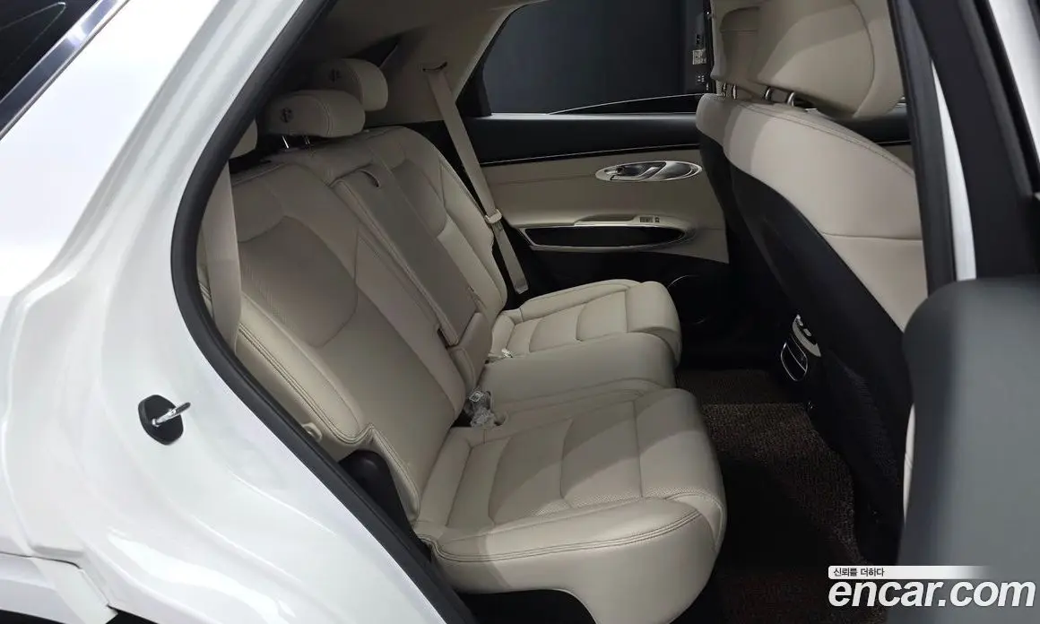 Genesis GV70 2024 2.5 автомат (гидро), фото 18