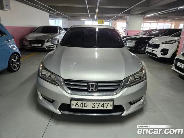 Honda Accord 2013 2.4 автомат (гидро), миниатюра 1 Honda Accord 2013 2.4 автомат (гидро), миниатюра 1