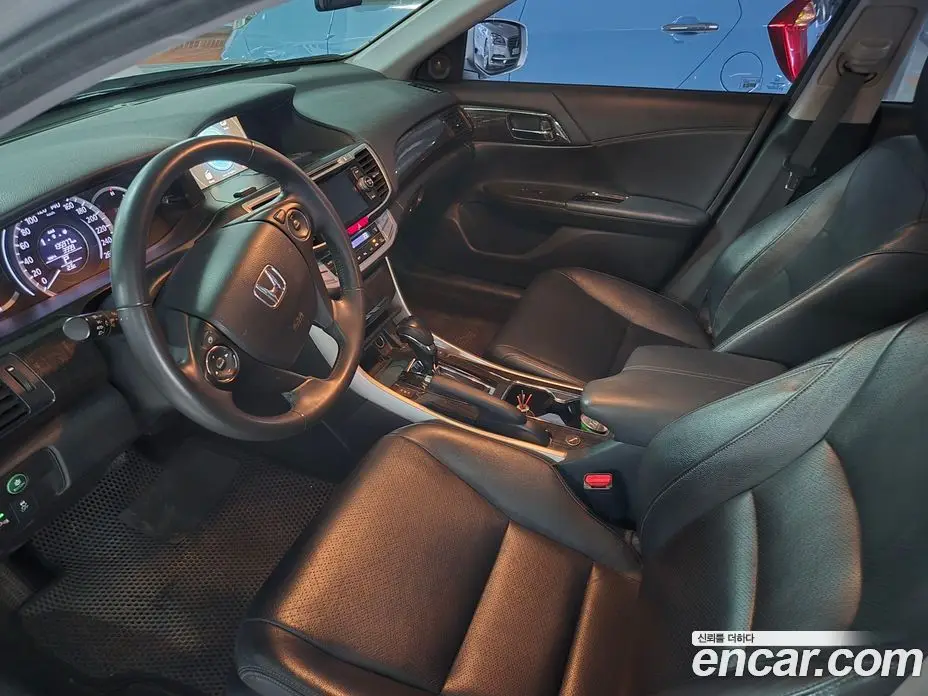 Honda Accord 2013 2.4 автомат (гидро), фото 8 Honda Accord 2013 2.4 автомат (гидро), фото 8