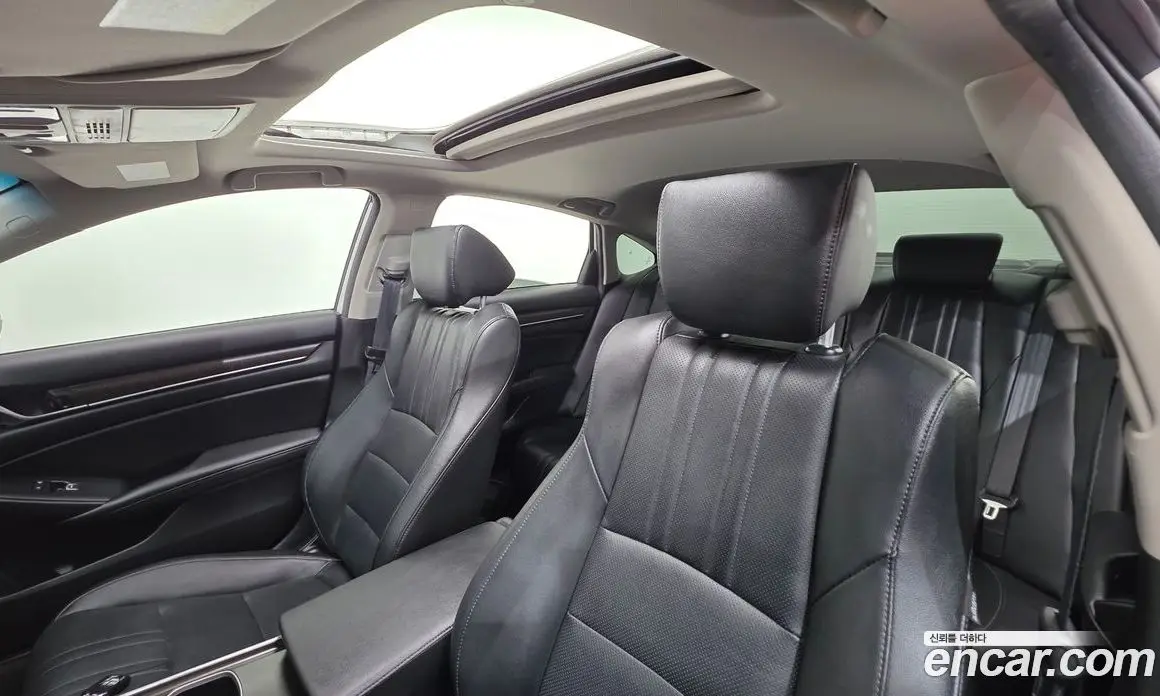 Honda Accord 2019 2.0 автомат (гидро), фото 18 Honda Accord 2019 2.0 автомат (гидро), фото 18