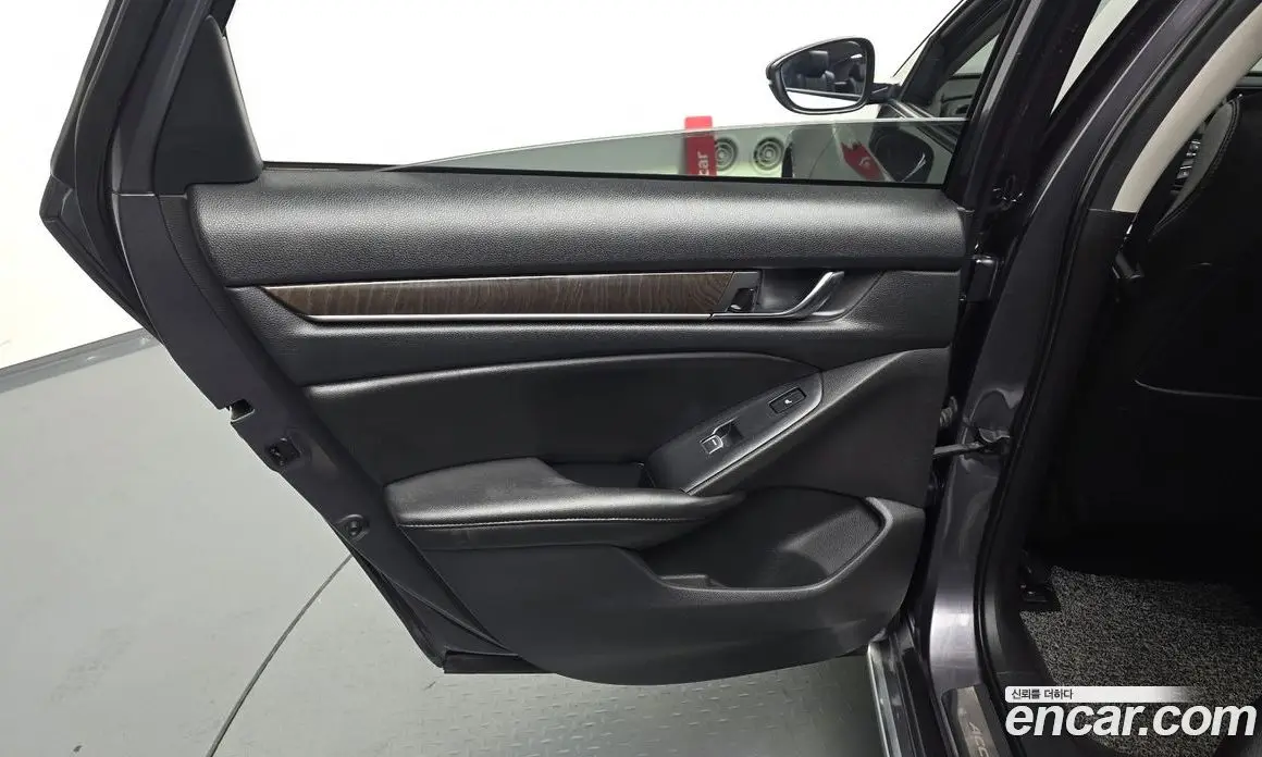 Honda Accord 2019 1.5 автомат (гидро), фото 14