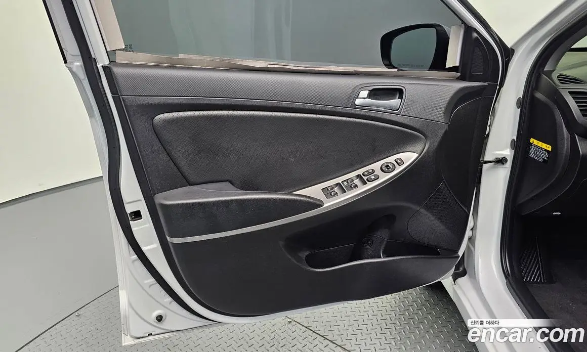 Hyundai Accent 2018 1.4 автомат (гидро), фото 14
