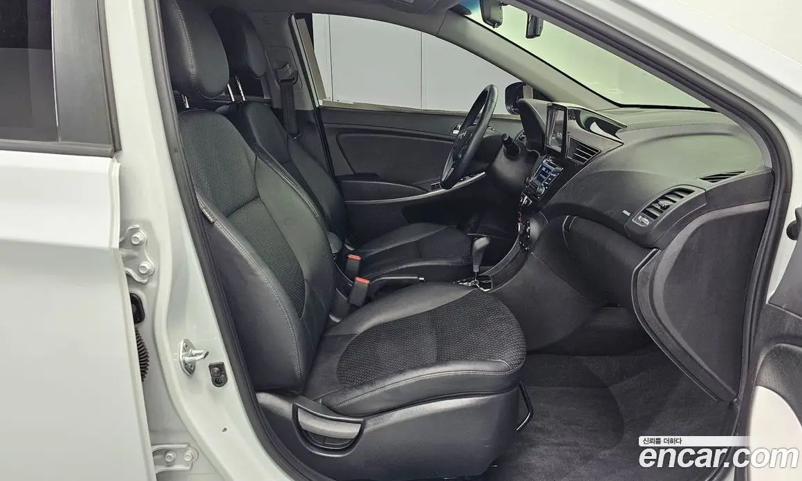 Hyundai Accent 2018 1.4 автомат (гидро), фото 16