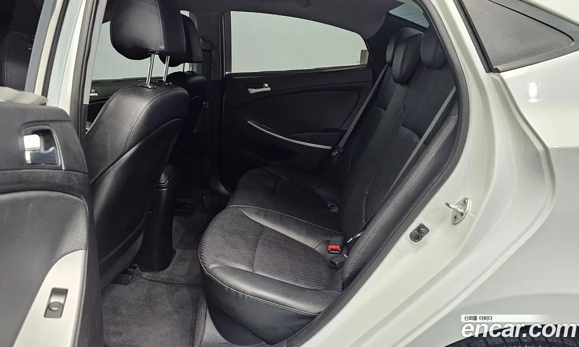 Hyundai Accent 2018 1.4 автомат (гидро), фото 18