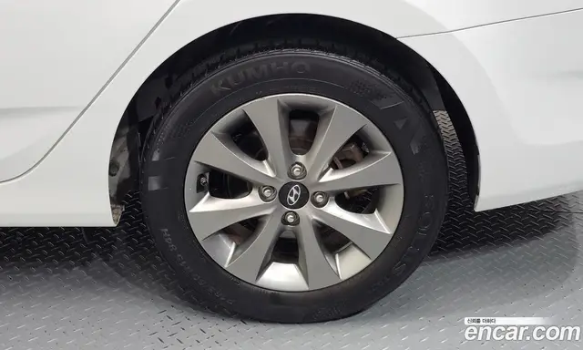 Hyundai Accent 2018 1.4 автомат (гидро), миниатюра 7