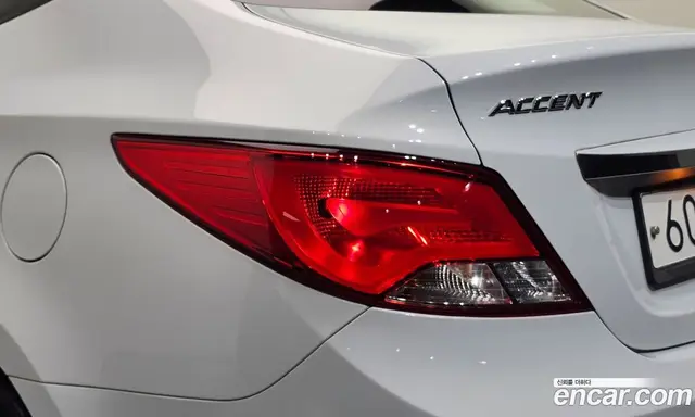 Hyundai Accent 2018 1.4 автомат (гидро), миниатюра 9