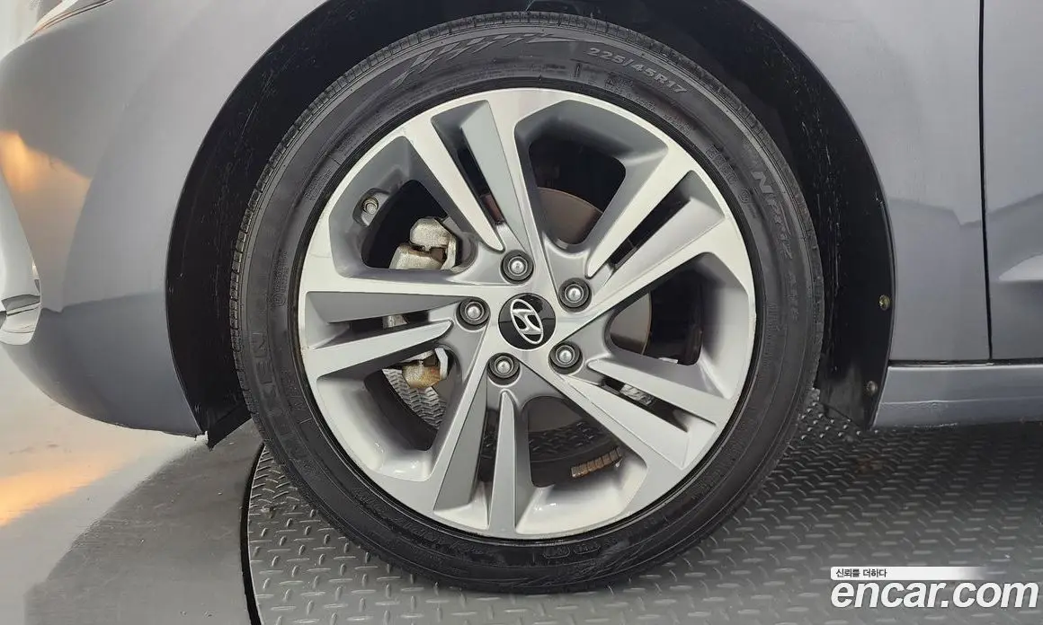 Hyundai Avante 2017 1.6 автомат (гидро), фото 5 Hyundai Avante 2017 1.6 автомат (гидро), фото 5