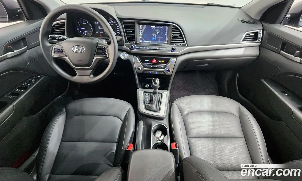 Hyundai Avante 2017 1.6 автомат (гидро), фото 7 Hyundai Avante 2017 1.6 автомат (гидро), фото 7