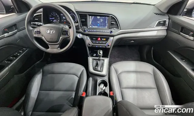 Hyundai Avante 2017 1.6 автомат (гидро), миниатюра 7 Hyundai Avante 2017 1.6 автомат (гидро), миниатюра 7