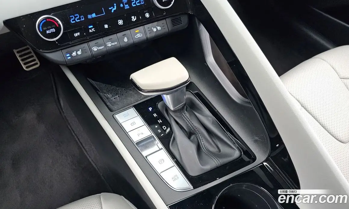 Hyundai Avante 2021 1.6 автомат (гидро), фото 12