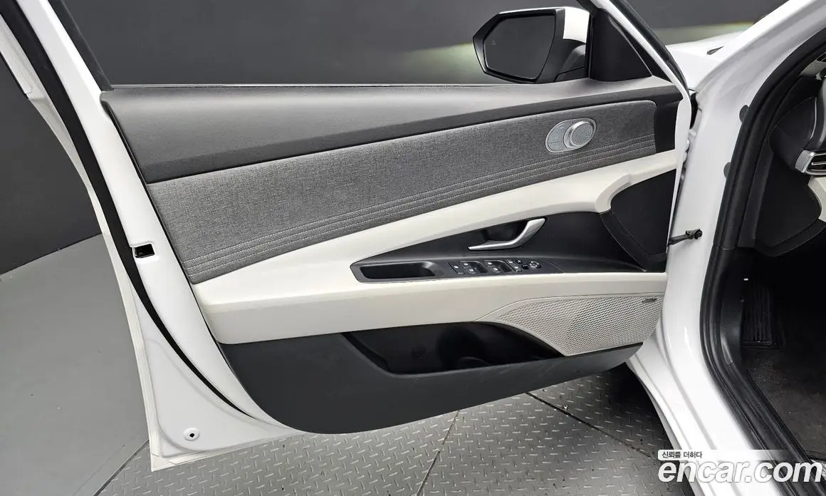 Hyundai Avante 2021 1.6 автомат (гидро), фото 14