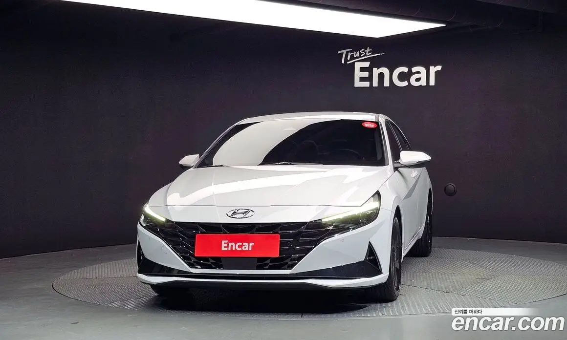Hyundai Avante 2021 1.6 автомат (гидро), фото 3