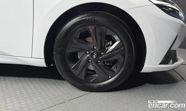 Hyundai Avante 2021 1.6 автомат (гидро), миниатюра 7